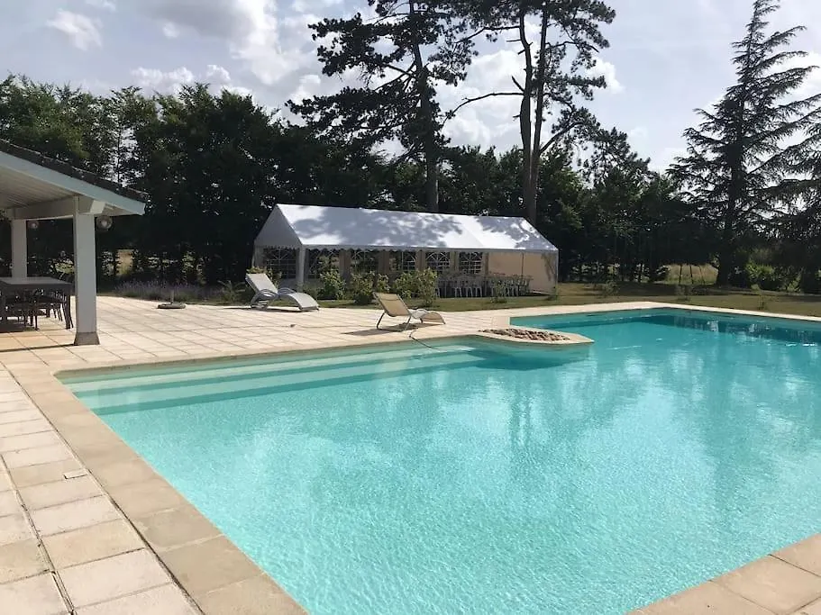 Le Relais Des Cigognes Villa Marlieux 0*,  France
